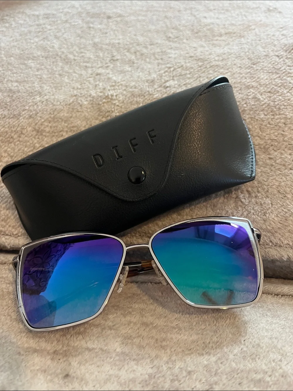 DIFF Eyewear Becky Cat Eye Sunglasses